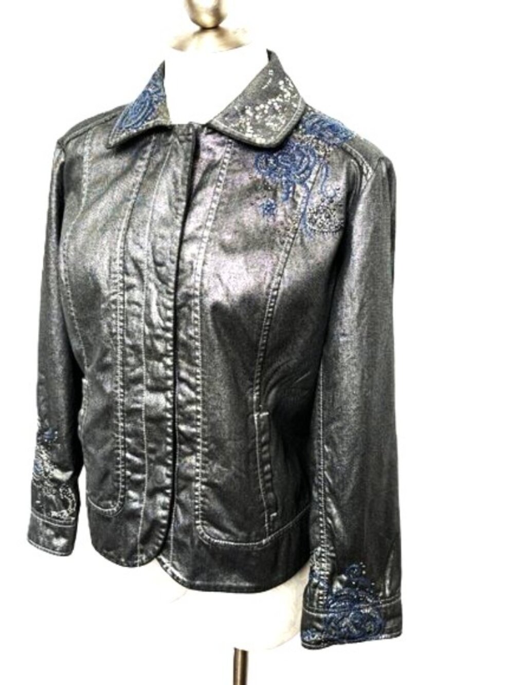 Chico’s Platinum Metallic Silver Jean Embroidered Jacket  Y2K Size 2 (12)